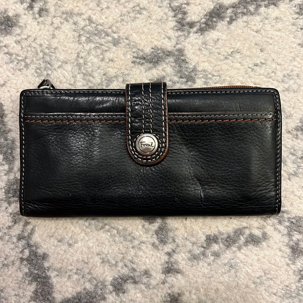 Fossil wallet